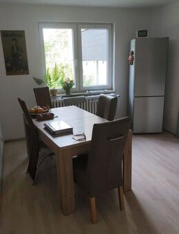 Zweifamilienhaus mit Ausbaupotenzial und großem Grundstück in Leopoldshöhe - Leopoldshöhe