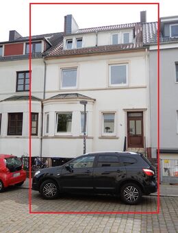 Sebaldsbrück - VERKAUFT - Esmarchstraße - Dreiparteienhaus - Altbau - komplett vermietet - Jahreskaltmiete 16.080,00 Euro zzgl. Heiz und Nebenkosten - Bremen