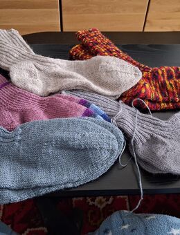 Verkaufe selbstgestrickte Wollsocken. Größe 37 - Rastatt