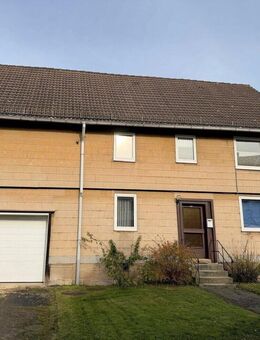 !PROVISIONSFREI! Einfamilienhaus in Staufenberg-Landwehrhagen (6 Zi) - wohnlich & gepflegt in der Dorfmitte ++ Balkon, Garten, Garage, Kaminanschluss, - Staufenberg (Niedersachsen)