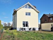 Wohneigentum im Zweifamilienhaus mit Garten und schöner Aussicht auf den Altrhein - Kleve (Nordrhein-Westfalen)