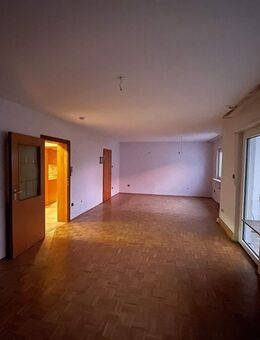 Einfamilienhaus mit schönem Grundstück, Wintergarten, Terrasse & Garage - Wiesbaden