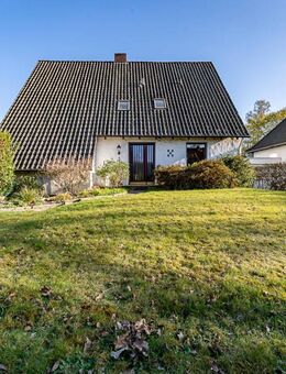 Zweifamilienhaus in Oberneuland, mit Garage und Pool. - Bremen