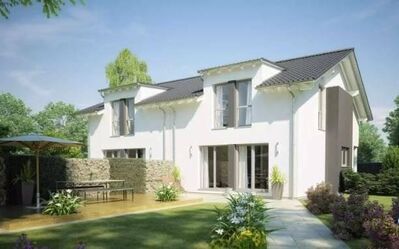 Modernes Doppelhaus - Baugrundstück mit Teilungsmöglichkeiten vorhanden