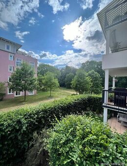 RE/MAX - Leben und Wohnen in herrschaftlicher Uferlage am Pasinger Stadtpark! - München