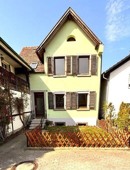Lichtdurchflutetes Wohnhaus mit ausbaufähigem Hinterhaus inkl. Garage - Ettenheim