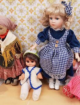 Deko-Puppen 8 Stück Sammlerpuppen verschieden groß, sehr alt - Kaufbeuren