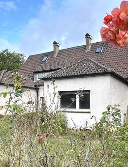 Ruhig und familienfreundlich wohnen: DHH mit großem Garten in Dortmund-Brackel (Sanierungsbedürftig) - Dortmund