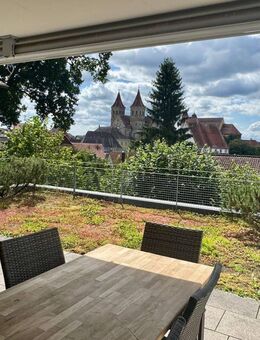 Hochwertige 4,5 Zi.-Wohnung mit Terrasse, EBK, TG-Stellplatz und Garage - Ellwangen (Jagst)