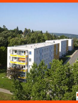 Moderne Familienwohnung im Grünen! Separate Küche mit Fenster // Wannenbad // Südbalkon! - Gera