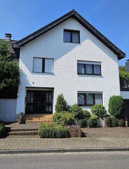 Großzügiges Einfamilienhaus mit ELW und Wohlfühlatmosphäre in begehrter Wohnlage von Odenthal - Odenthal