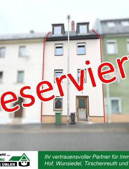 Sanierungsbedürftiges Reihenmittelhaus - Selb