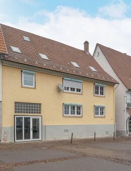 Wohn-/ und Geschäftshaus mit einer Baugenehmigung für eine Erweiterung mit einer Tiefgarage - Balingen