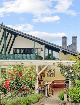 Geilenkirchen: Freistehendes Traumhaus mit unzähligen Möglichkeiten in Toplage - Geilenkirchen