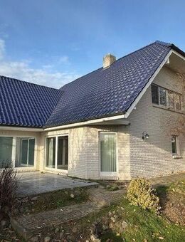 Großes Einfamilienhaus mit Innenpool in Suckow - Güstrow