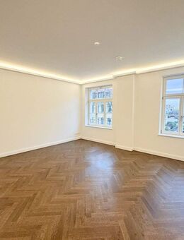 Ruhige Lage! + Erstbezug + Fußbodenheizung + dunkles Parkett + Bad mit Wanne & Dusche + LED-Licht - Leipzig