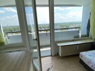 Möbliert & Einzugsbereit! 1-Zimmer-Wohnung im 16. Stock mit Top-Aussicht! - München