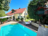 Exklusives Einfamilienhaus mit Sonnengarten und Pool - Vaterstetten