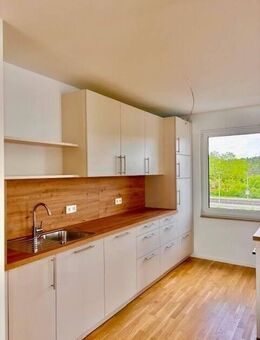 neue 2,5 Zimmer KfW40 Neubau-Wohnung mit viel Licht - Georgensgmünd