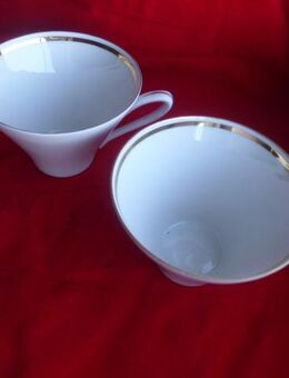 Johann Seltmann Vohenstrauß Porzellan 2 Tassen Kaffeetassen Obertassen creme gold Vintage Retro zus. 4,- - Flensburg