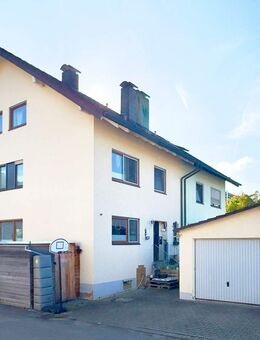 Großzügige Doppelhaushälfte in Meckenbeuren – mit Einliegerwohnung, zwei Garagen und ruhiger, zentraler Lage - Meckenbeuren