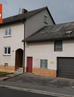 Viel Platz für die Familie - Zweifamilienhaus in Buch am Forst - Lichtenfels (Bayern)