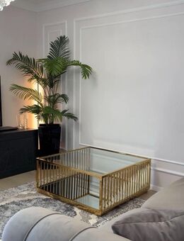 Eleganter Couchtisch mit Goldgestell & Glasplatte – 1x1 Meter - Bünde Zentrum