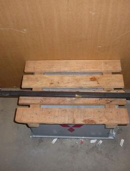 MB688976 Dachreling rechts Mitsubishi Space Runner - Hannover Vahrenwald-List