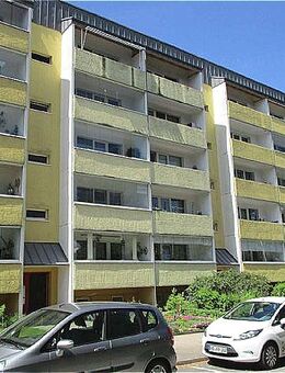 3 Mieten frei! Mlada-Boleslaver-Straße 8, 4. OG, renoviert, sonnig, großer Balkon - Neubrandenburg