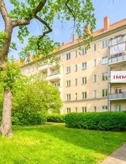 IMMOBERLIN.DE - Erbpacht: Gepflegte Altbauwohnung nahe Steglitzer Zentrum - Berlin