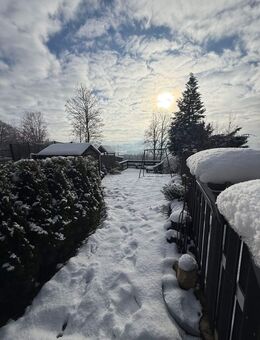 Schöne 4-Zimmer-Wohnung mit Balkon, Terrasse, Garten & Carport - 104 m² Wohnkomfort (ohne Provision) - Lindenberg (Allgäu)