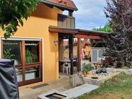 Top gepflegtes Einfamilienhaus mit großer Doppelgarage und großer teils überdachter Terrasse in Bad Rappenau-Heinsheim - Bad Rappenau