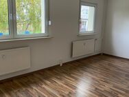 Schöne 2-Raum-Wohnung mit Balkon im EG - Halle (Saale)