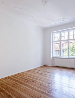 Stilvolle 2-Zimmer-Altbauwohnung in denkmalgeschütztem Gebäude - Berlin