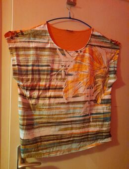 T-Shirt mit Muster aus 100% Baumwolle/Cotton - Nürnberg