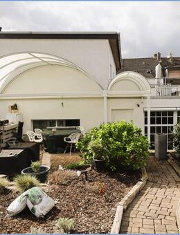 Gepflegtes Mehrfamilienhaus mit eigennutzfähigen Wohneinheiten in Quadrath-Ichendorf - Bergheim (Nordrhein-Westfalen)