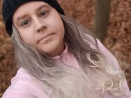 Femboy sucht nettes offenes Paar - Braunschweig