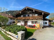 Alpenländisches Schmuckstück mit vermieteten Wohnungen - Erstwohnsitz im Herzen von Bayrischzell - Bayrischzell