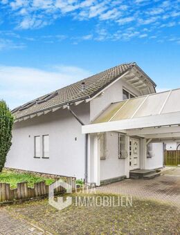 Attraktives Einfamilienhaus mit großem Garten, sonniger Terrasse und Stellplatz in Niddatal - Niddatal