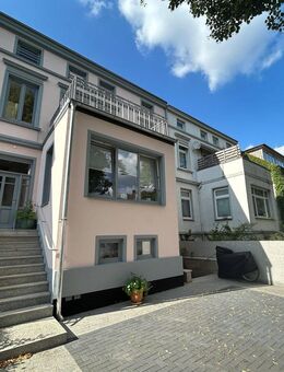Gehoben sanierte Dachgeschosswohnung in zentraler Lage - Lübeck