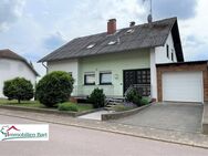 TOP-HÖHENLAGE! GEPFLEGTES WOHNHAUS / 2 WOHNUNGEN / 174 M² WFL. / 2 GARAGEN / GARTEN! - Freudenburg