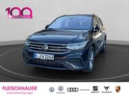 VW Tiguan, 2.0 TDI Allspace Move, Jahr 2024 - Köln