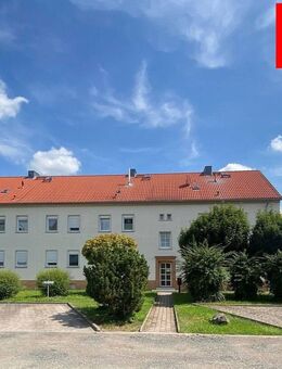 *Gut geschnittene 3-Raum Eigentumswohnung mit Garage und Stellplatz* - Crossen (Elster)