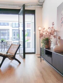 2-Zimmer-Loftwohnung mit großem Balkon in alter Zigarettenfabrik - Bremen