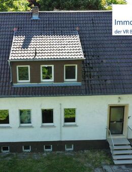 *** Ein Haus mit viel Grün *** - Neuenmarkt