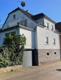 Freistehendes Einfamilienhaus mit idyllischem Garten und zentraler Lage - Thaleischweiler-Fröschen