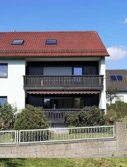 2-Familienhaus + DG-Wohnung mit großem Garten in ruhiger Lage! - Langenzenn