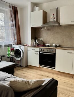 Wohninvestment in bester Lage: Charmante 2-Zimmer-Wohnung nahe Hölderlinplatz - Stuttgart