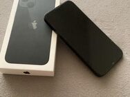 Apple IPhone 13 „Mitternacht“ /128 GB mit original Ladekabel - Pohlheim Zentrum