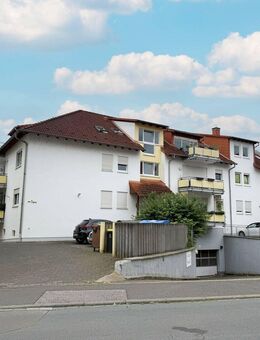 Gemütliche 2-Zimmer Dachgeschosswohnung mit Fernblick, Balkon und moderner Ausstattung - Bad Kreuznach
